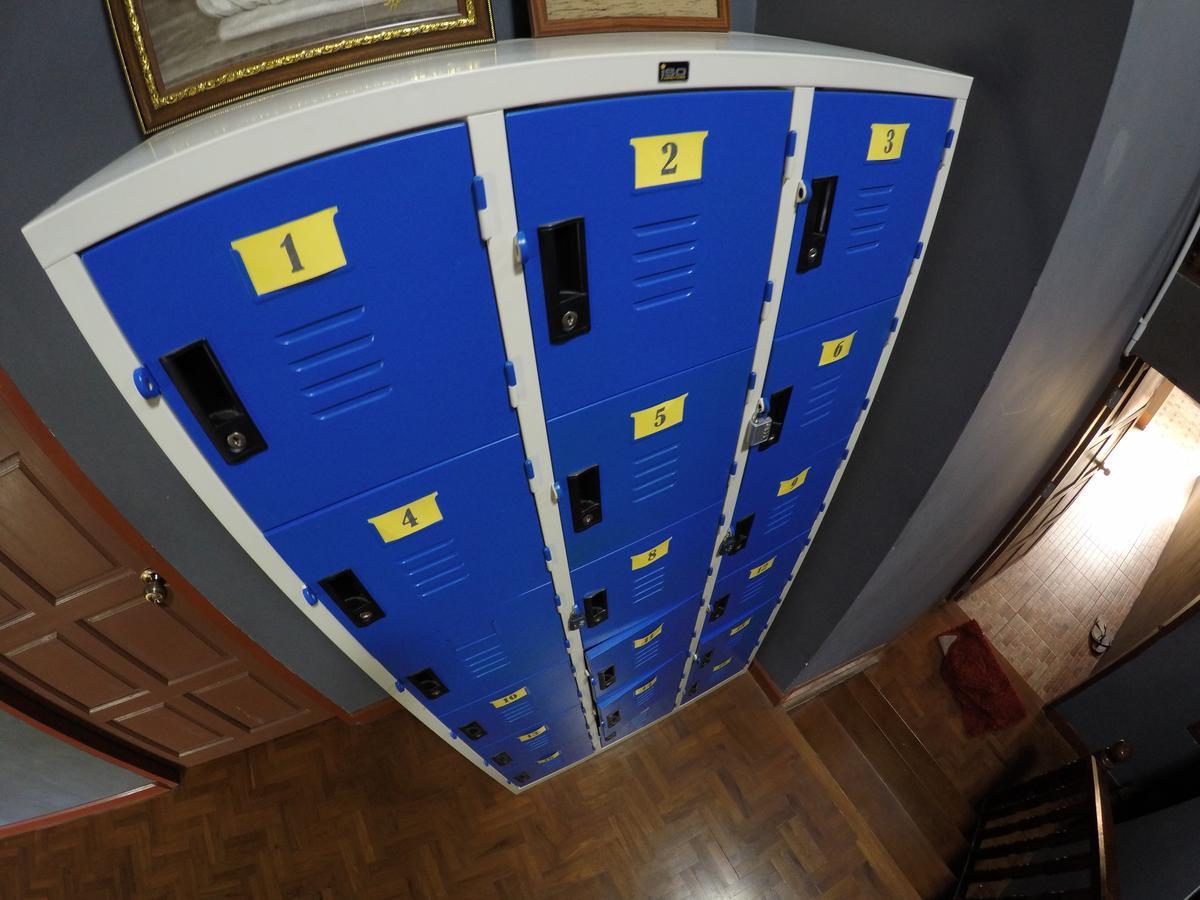 Wualai Hostel เชียงใหม่ ภายนอก รูปภาพ